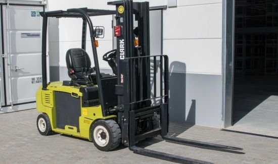 Forklift Safety Tips